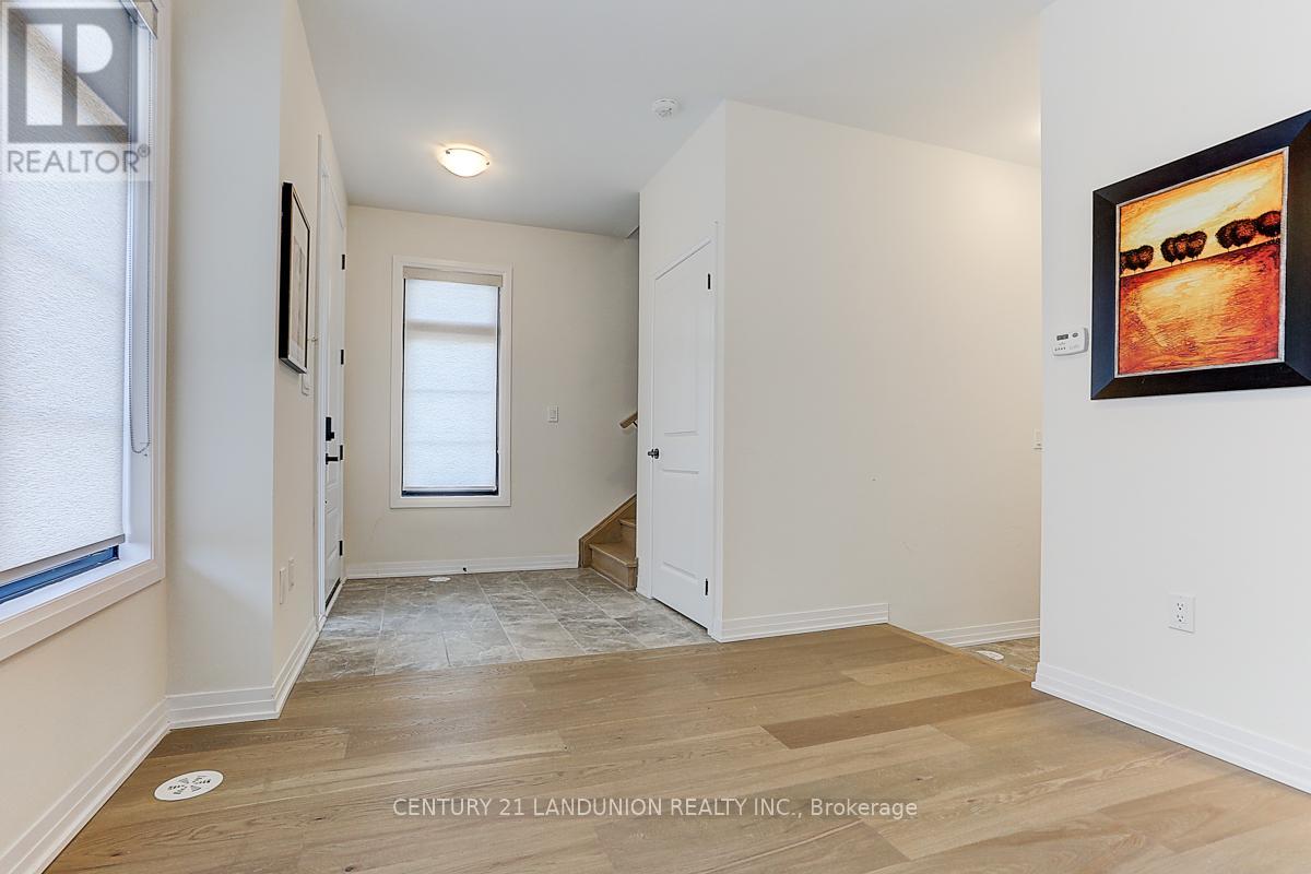 6 De La Roche Drive, Vaughan, Ontario  L4L 1A6 - Photo 7 - N12607562