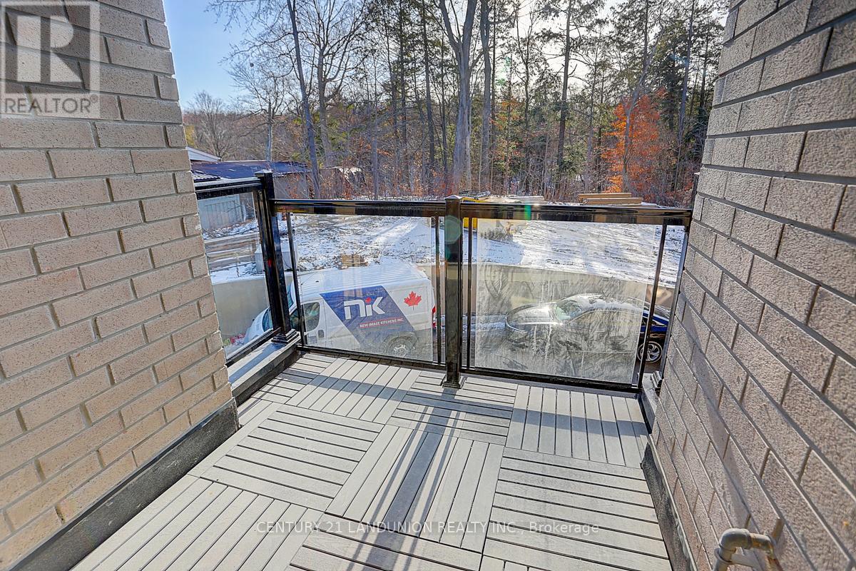 6 De La Roche Drive, Vaughan, Ontario  L4L 1A6 - Photo 19 - N12607562