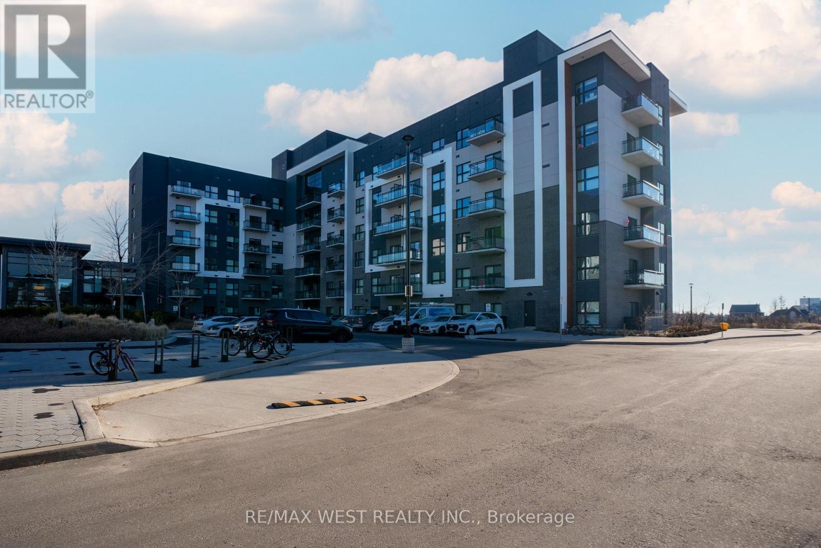 133 - 102 GROVEWOOD COMMON, Oakville, Ontario