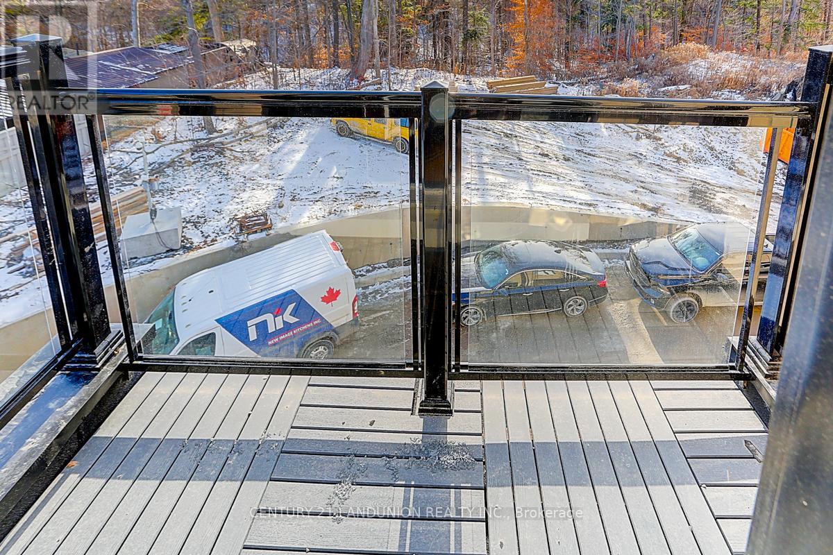 6 De La Roche Drive, Vaughan, Ontario  L4L 1A6 - Photo 32 - N12607562