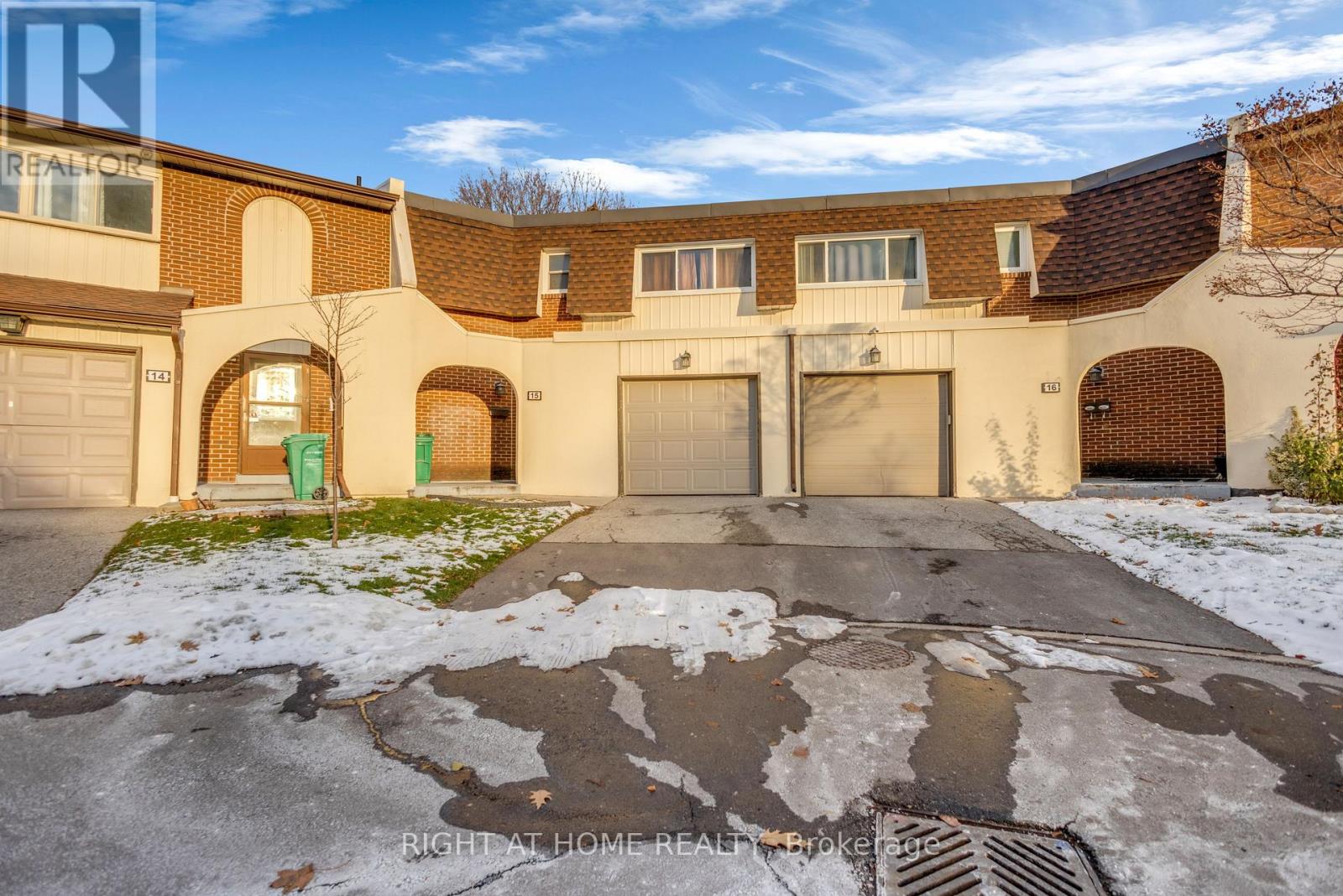 15 - 41 Mississauga Valley Boulevard, Mississauga, Ontario  L5A 3N5 - Photo 4 - W12520160