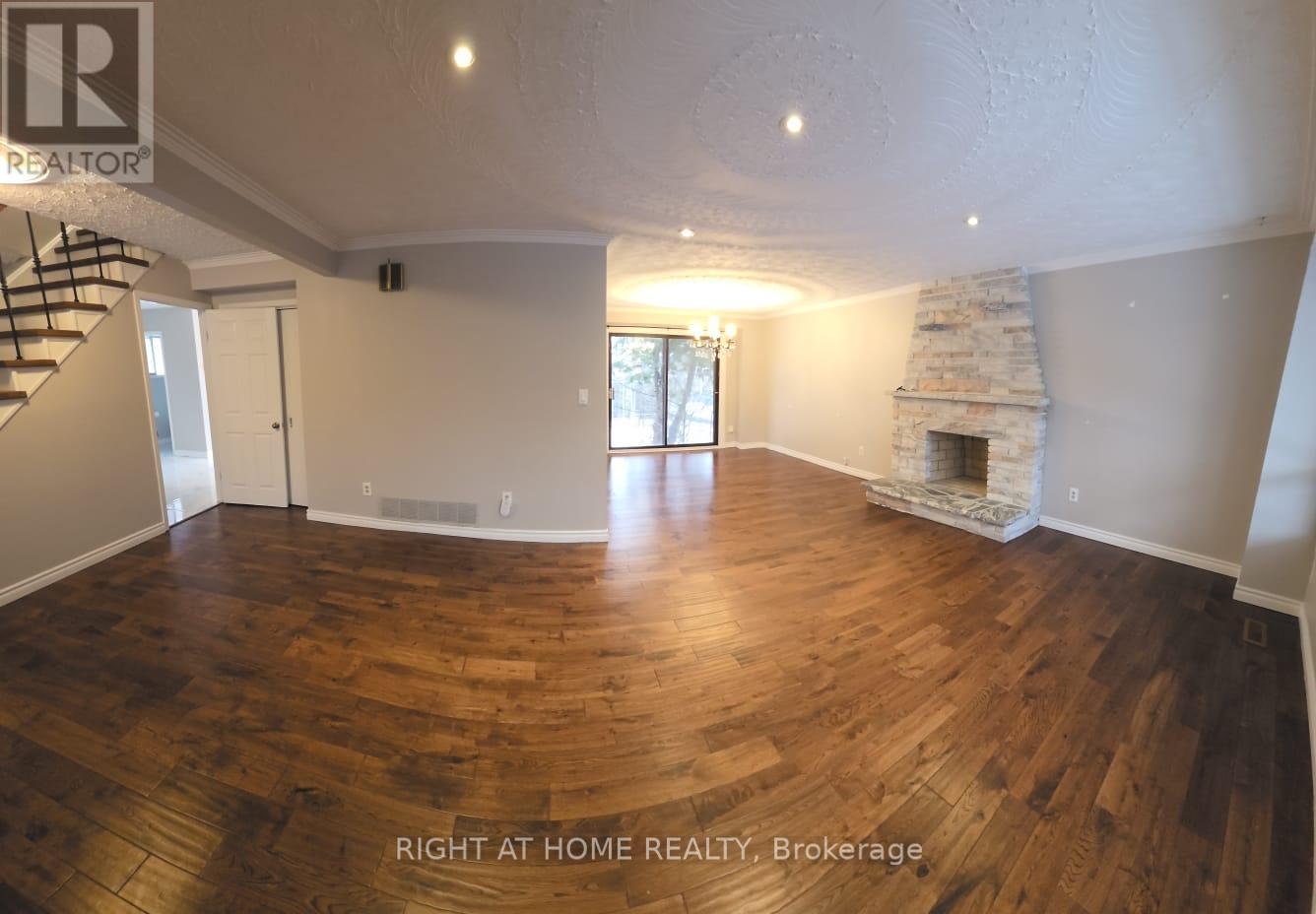 9 Ontario Street W, Mississauga, Ontario L5M 1S9 - Photo 8 - W12606516