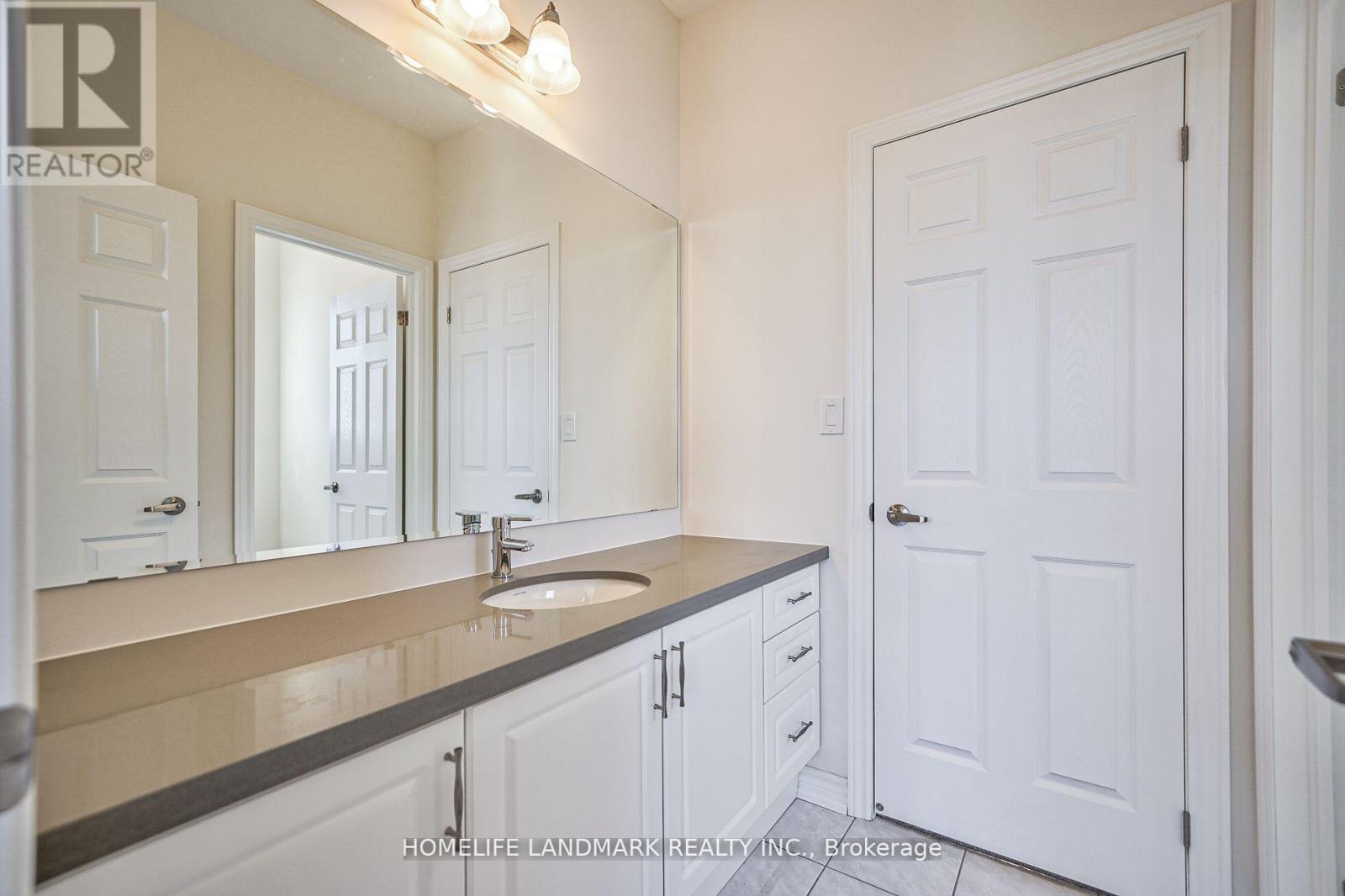 329 Danny Wheeler Boulevard, Georgina, Ontario  L4P 0K1 - Photo 12 - N12607604