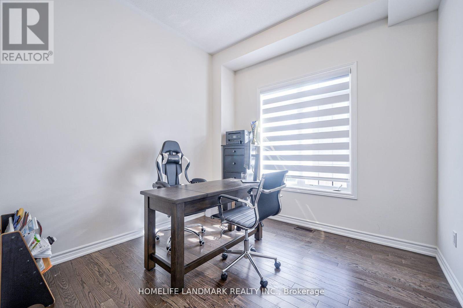 329 Danny Wheeler Boulevard, Georgina, Ontario  L4P 0K1 - Photo 9 - N12607604