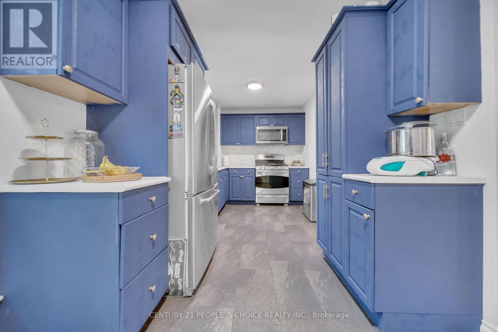 51 Mcmullen Crescent, Brampton, Ontario L6S 3M2 - Photo 19 - W12607594