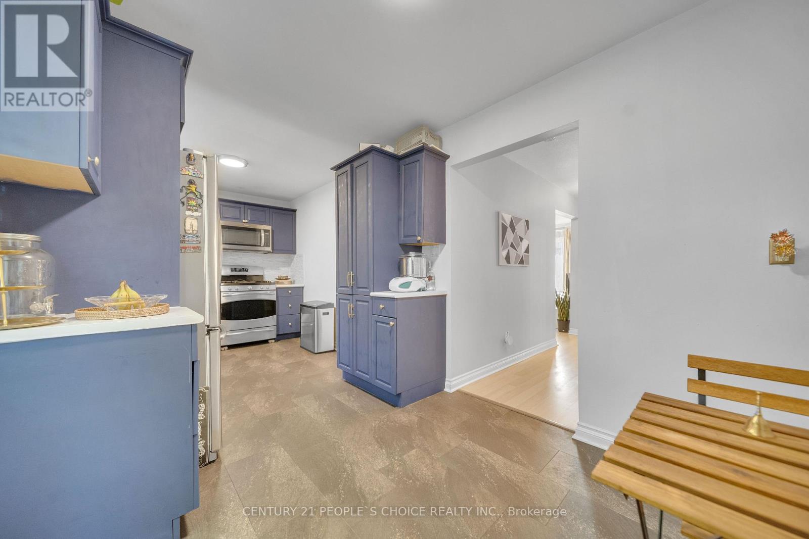 51 Mcmullen Crescent, Brampton, Ontario L6S 3M2 - Photo 20 - W12607594