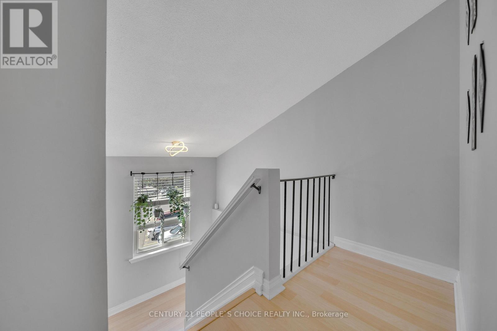 51 Mcmullen Crescent, Brampton, Ontario L6S 3M2 - Photo 24 - W12607594