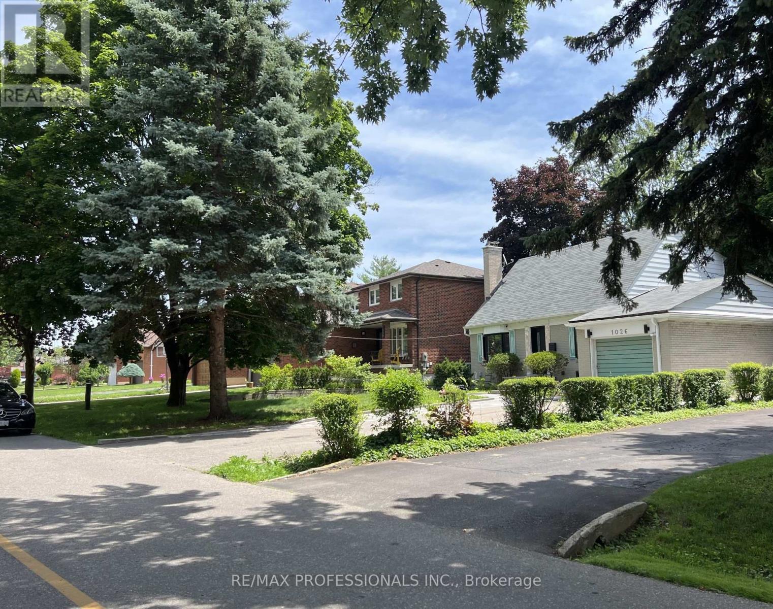 1026 HEDGE DRIVE, Mississauga, Ontario