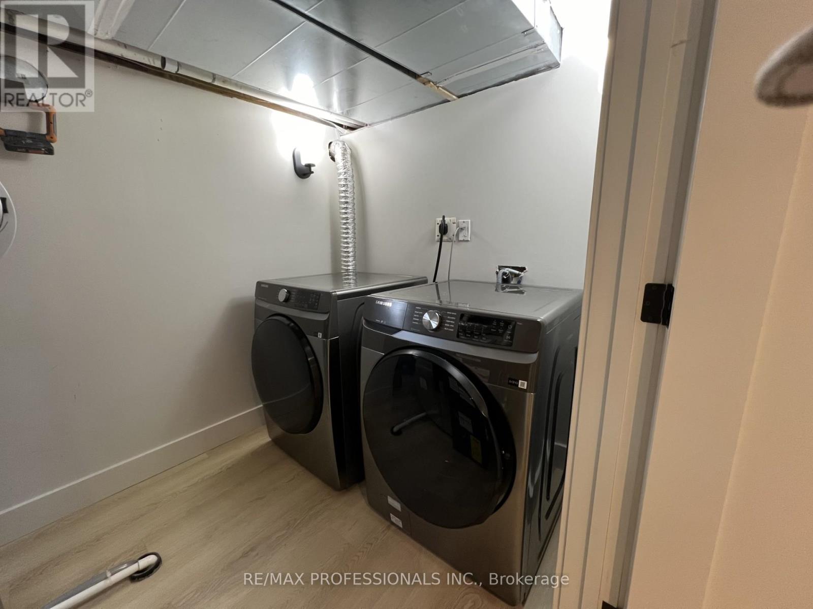 1026 Hedge Drive, Mississauga, Ontario  L4Y 1G2 - Photo 22 - W12607600