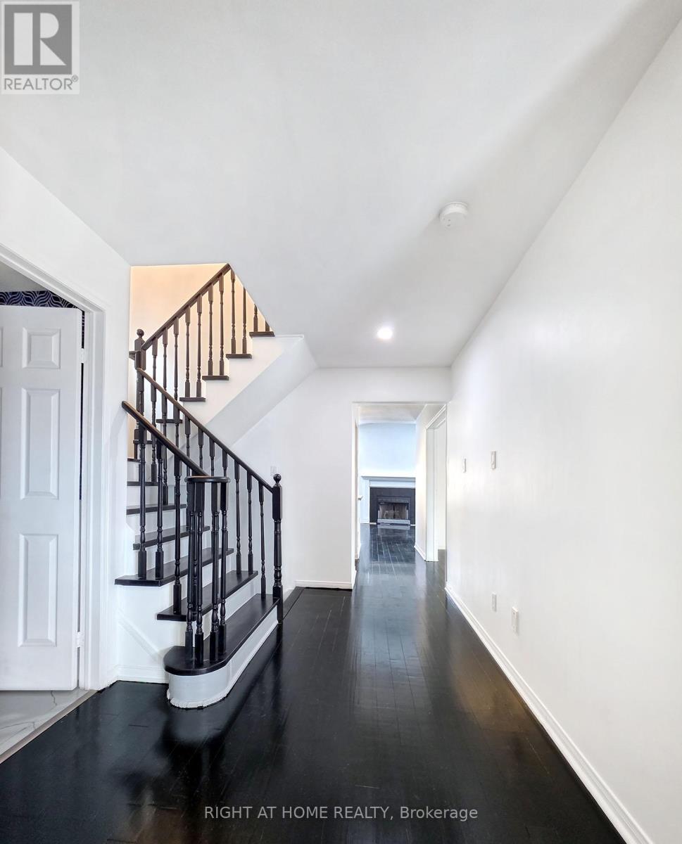 6 Buffridge Trail, Brampton, Ontario  L7A 1H2 - Photo 2 - W12607622