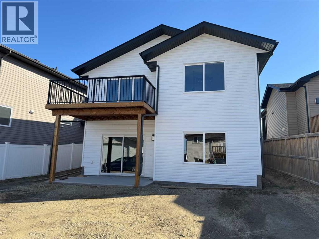 21 Vermont Close, Blackfalds, Alberta T4M 0L7 - Photo 2 - A2262993