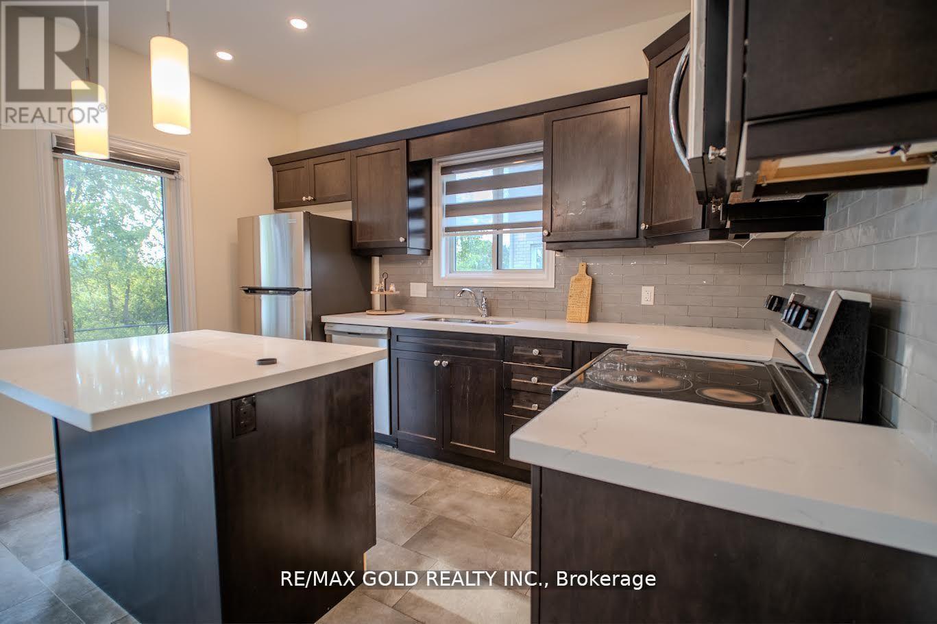 7395 Sherrilee Crescent, Niagara Falls, Ontario  L2H 3T4 - Photo 12 - X12607582