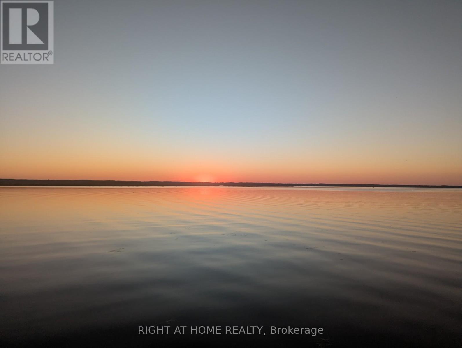 36 Shirlea Boulevard, Georgina, Ontario L4P 1K9 - Photo 3 - N12605866