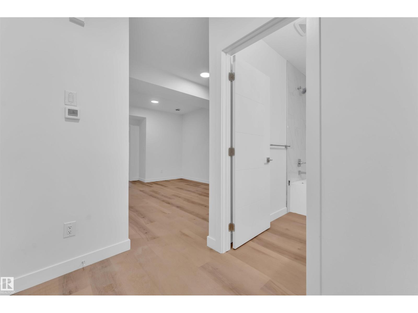 9652 63 Ave Nw, Edmonton, Alberta  T6E 0G5 - Photo 41 - E4467622