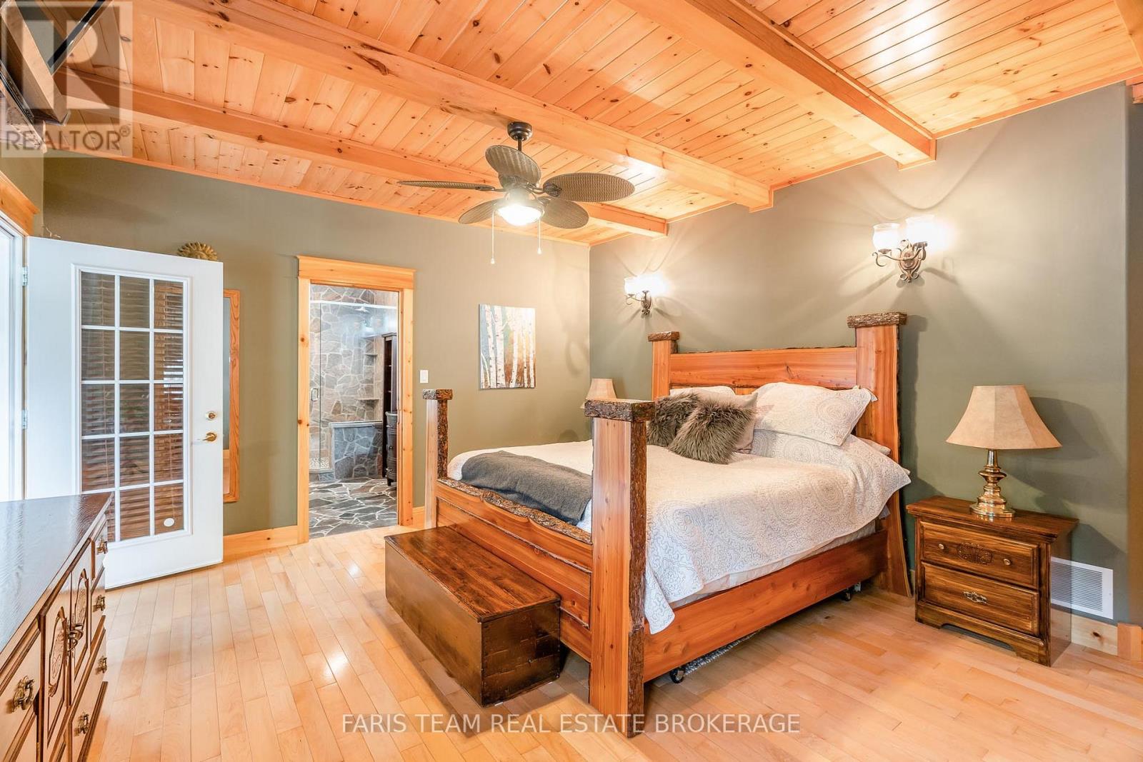 697 Lafontaine Road E, Tiny, Ontario  L9M 0S5 - Photo 12 - S12251707