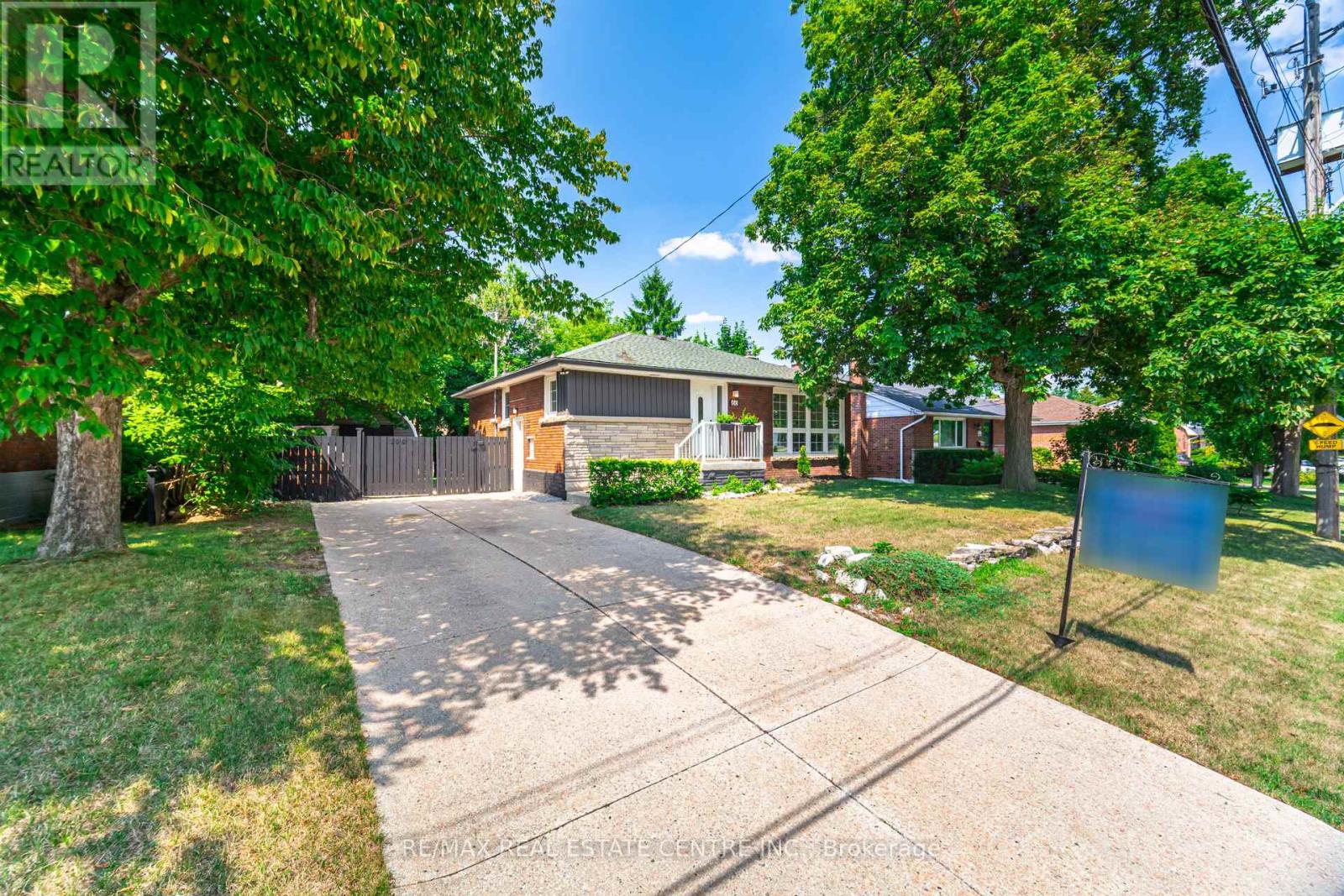 166 TERRACE DRIVE, Hamilton, Ontario