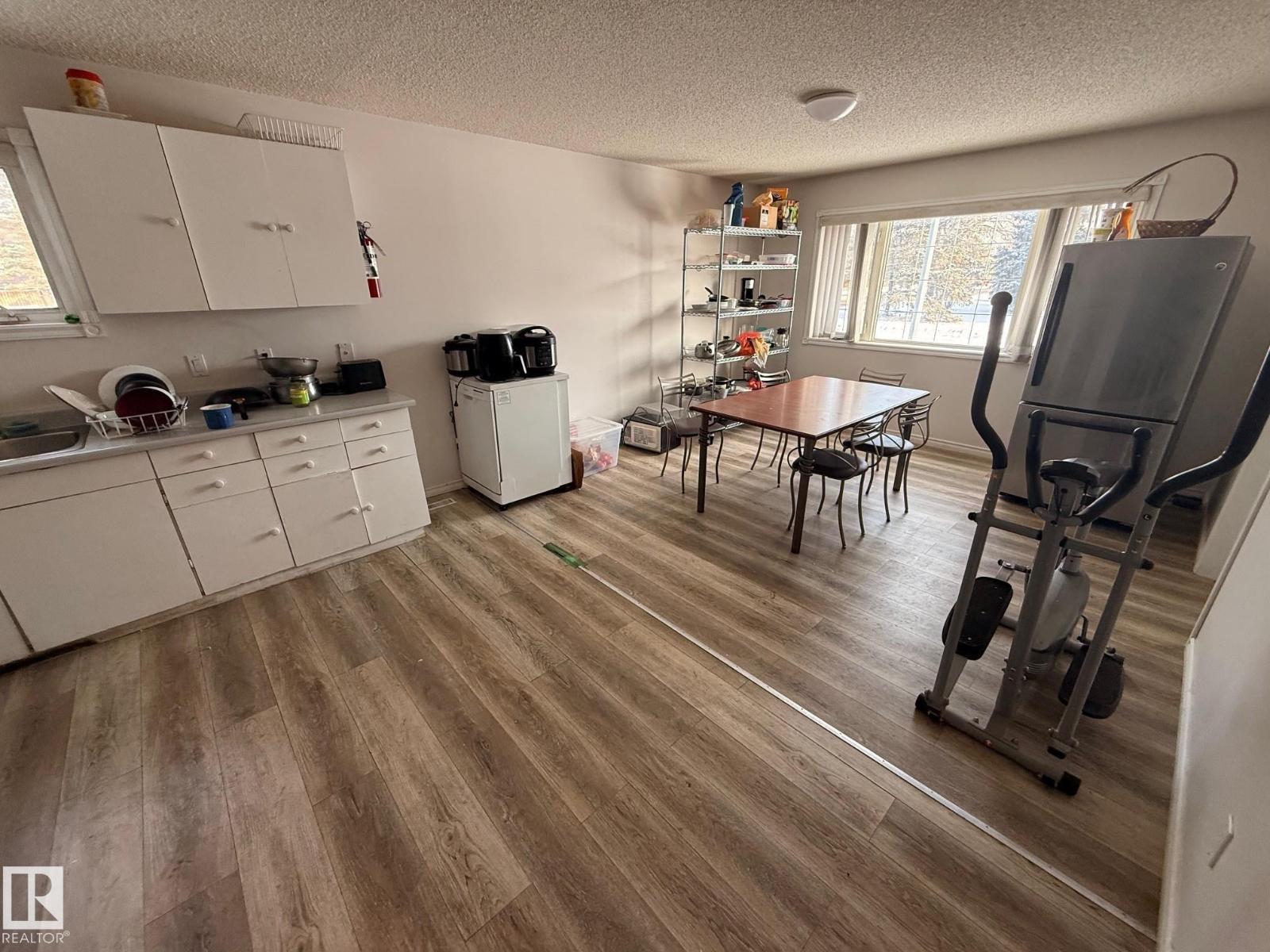 10644 155 St Nw, Edmonton, Alberta  T5P 2M5 - Photo 18 - E4467625