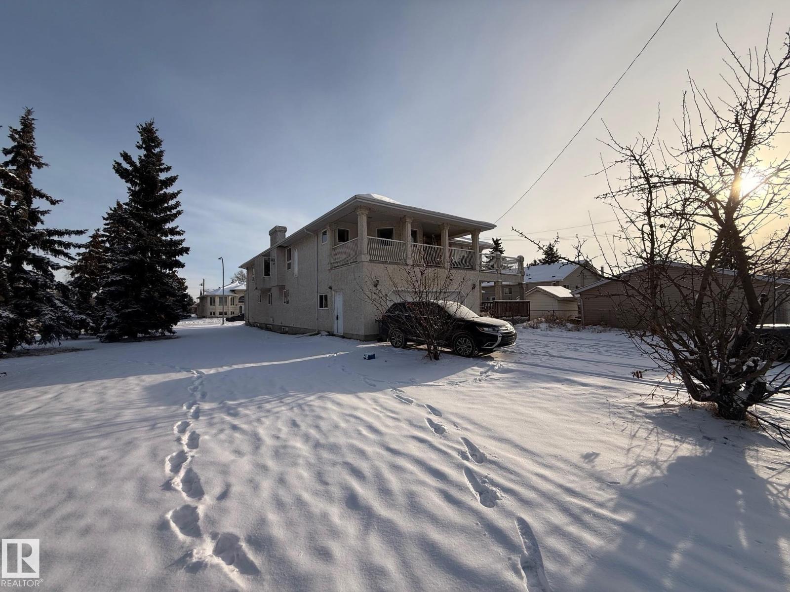 10644 155 St Nw, Edmonton, Alberta  T5P 2M5 - Photo 3 - E4467625