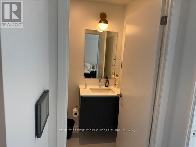 425 - 395 Dundas Street W, Oakville, Ontario  L6M 5R8 - Photo 5 - W12607640