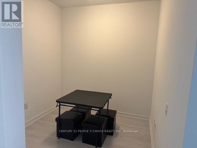 425 - 395 Dundas Street W, Oakville, Ontario  L6M 5R8 - Photo 8 - W12607640