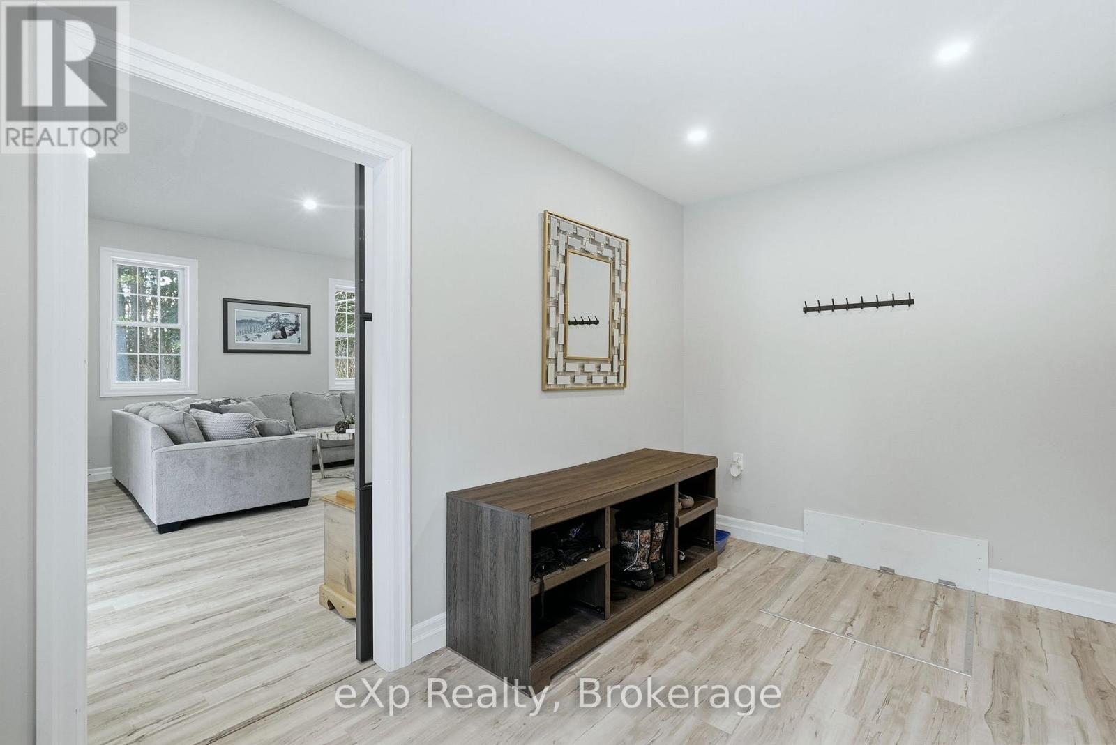 401309 Grey Road 17 Road, Georgian Bluffs, Ontario  N0H 2T0 - Photo 14 - X12607712