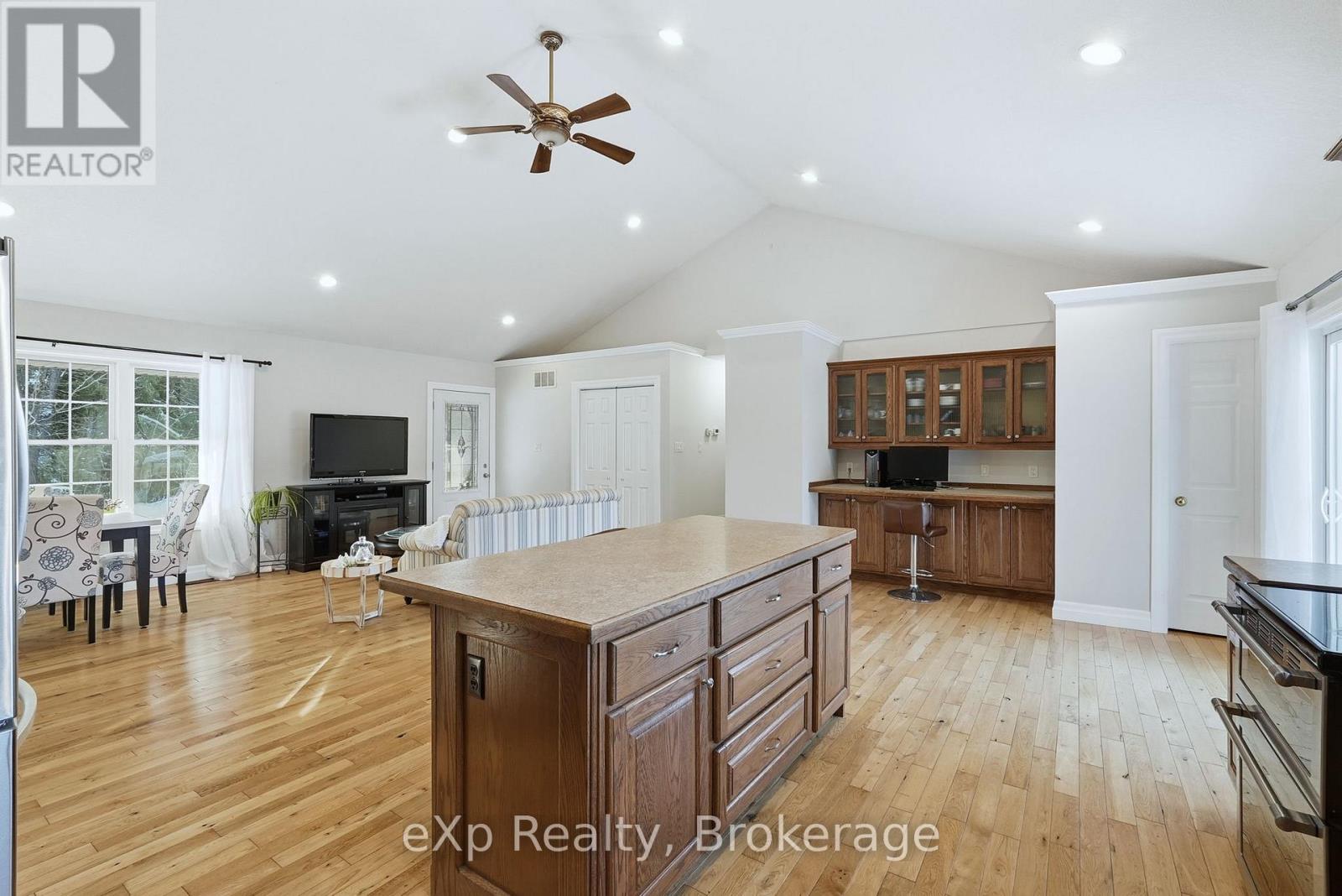 401309 Grey Road 17 Road, Georgian Bluffs, Ontario  N0H 2T0 - Photo 26 - X12607712