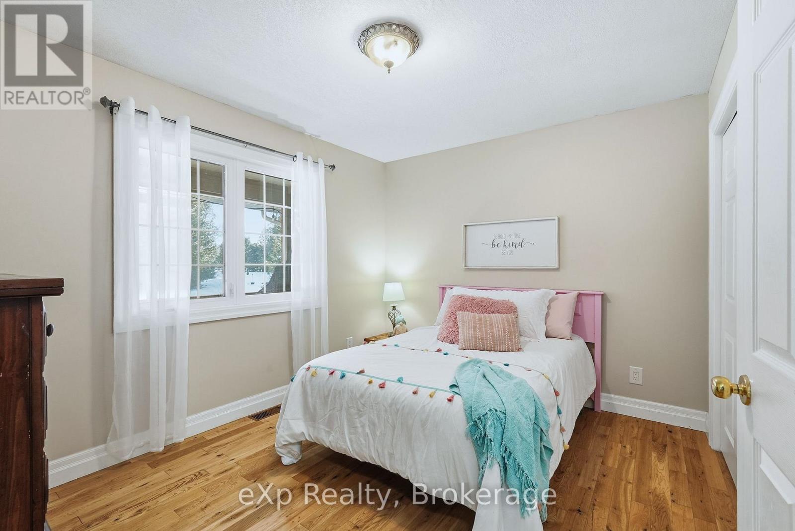 401309 Grey Road 17 Road, Georgian Bluffs, Ontario  N0H 2T0 - Photo 34 - X12607712