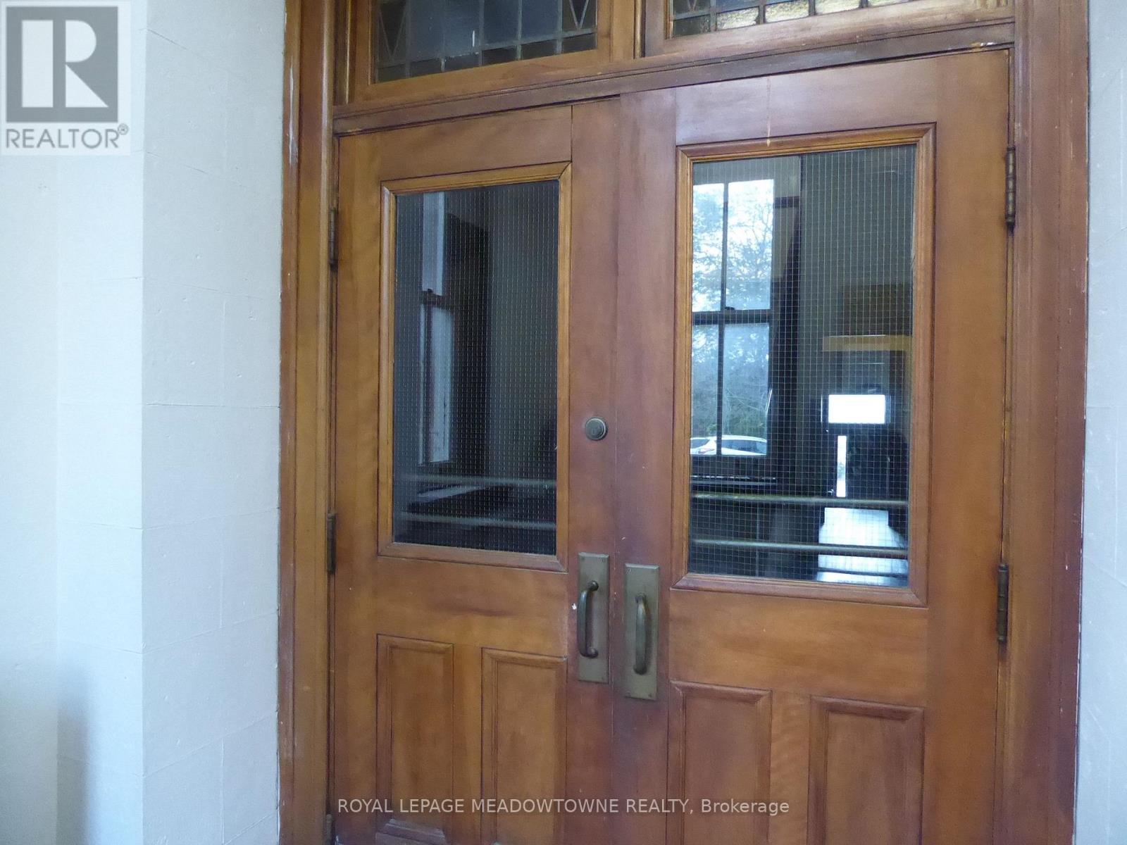 70 Mill Street, Halton Hills, Ontario  L7G 2C9 - Photo 13 - W12404072