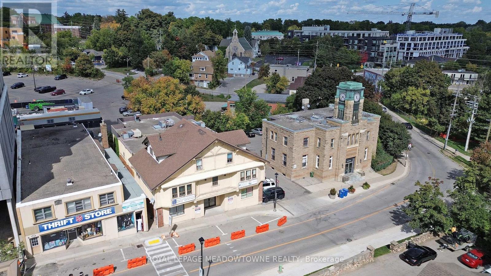 70 Mill Street, Halton Hills, Ontario  L7G 2C9 - Photo 3 - W12404072