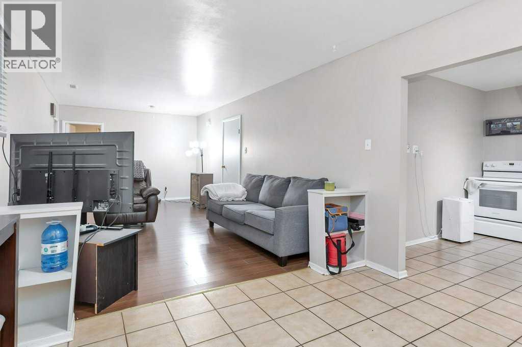 5702 West Park Crescent, Red Deer, Alberta  T4N 1E5 - Photo 33 - A2273642