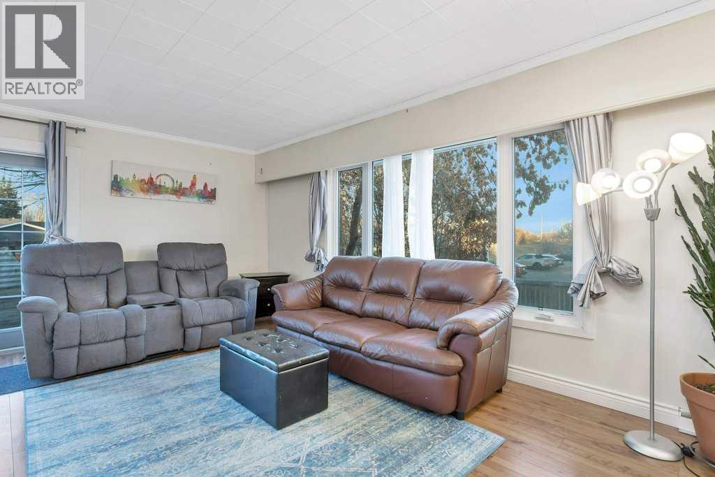 5702 West Park Crescent, Red Deer, Alberta  T4N 1E5 - Photo 7 - A2273642