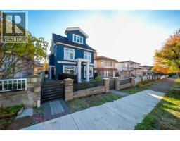 <div class="price">$1,500,000</div> 5350 Lanark Street, Vancouver<br><div style="margin-bottom:8px;"><small>Nu Stream Realty Inc.</small></div><div class='bed_bath'>3 Bed | 4 Bath</div>