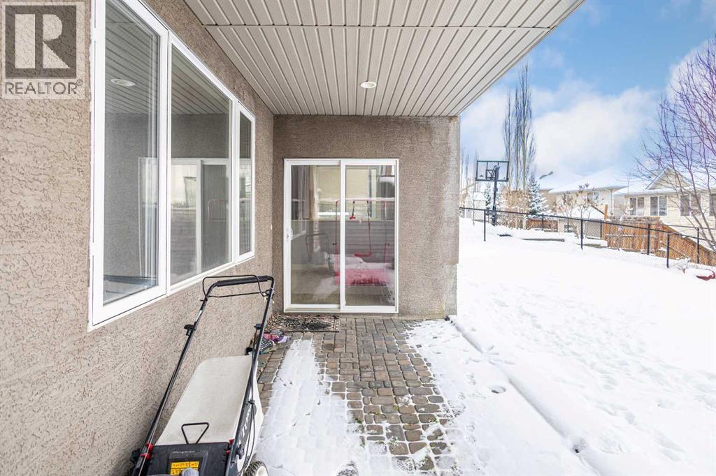 86 Royal Ridge Mount Nw, Calgary, Alberta  T3G 5Z3 - Photo 41 - A2273055