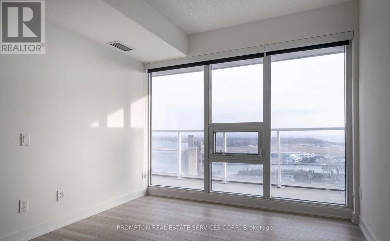 3016 - 17 Bathurst Street, Toronto, Ontario  M5V 0N1 - Photo 7 - C12607700