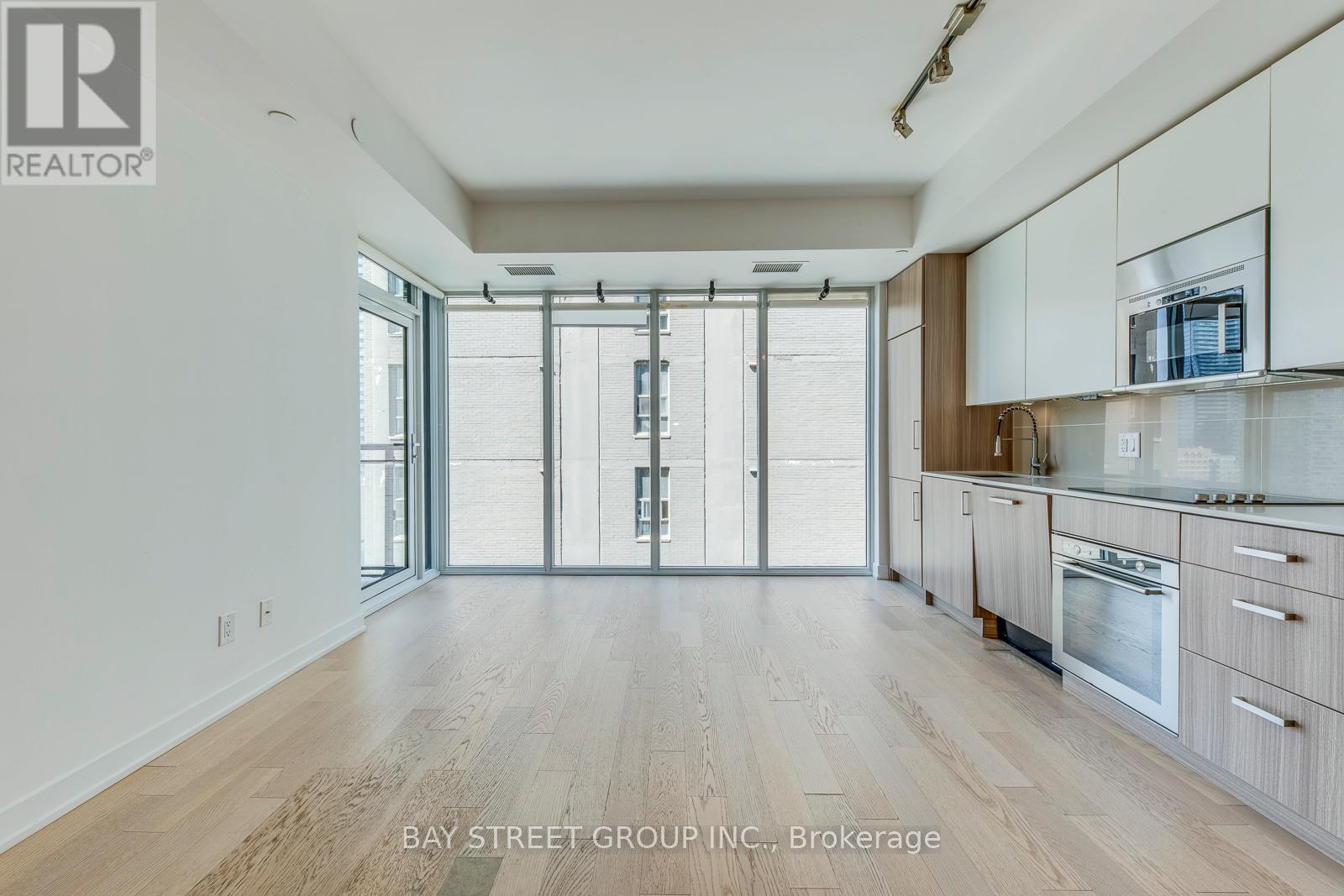 1601 - 17 Dundonald Street, Toronto, Ontario M4Y 1K3 - Photo 10 - C12607706