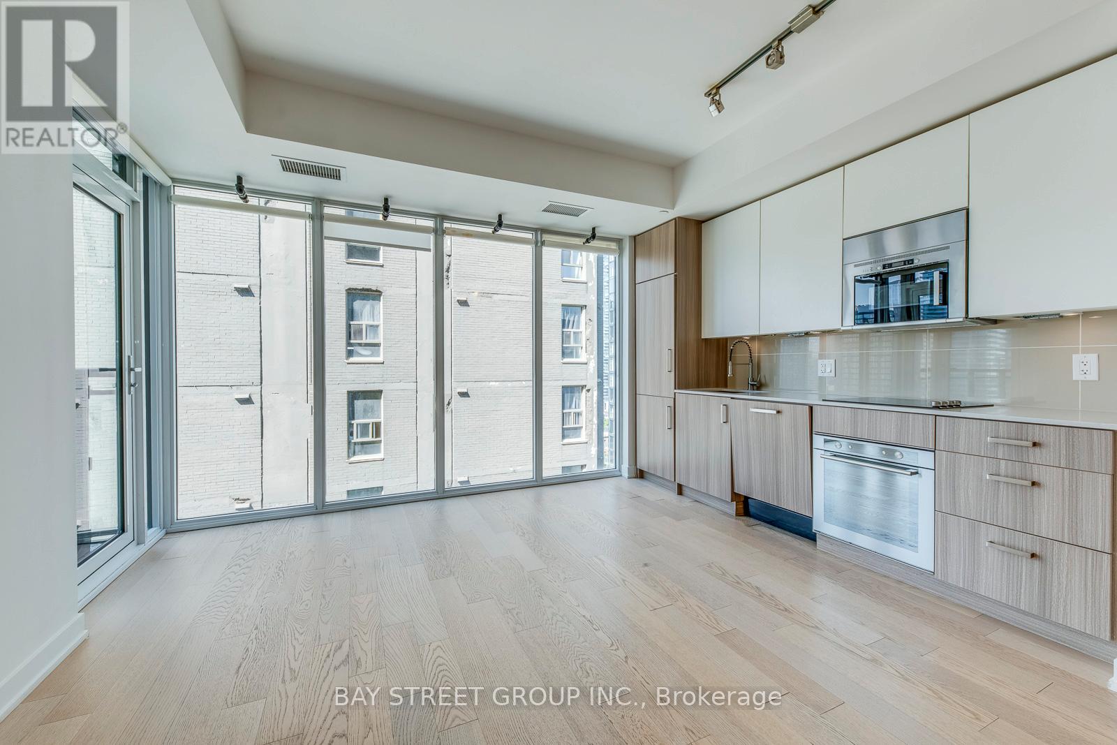 1601 - 17 Dundonald Street, Toronto, Ontario M4Y 1K3 - Photo 11 - C12607706