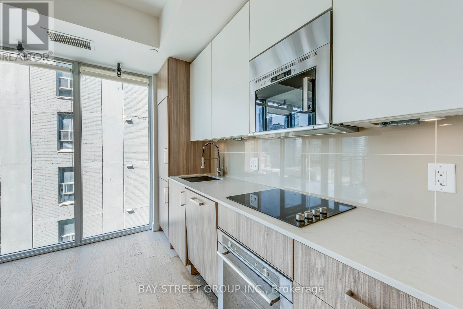 1601 - 17 Dundonald Street, Toronto, Ontario M4Y 1K3 - Photo 18 - C12607706