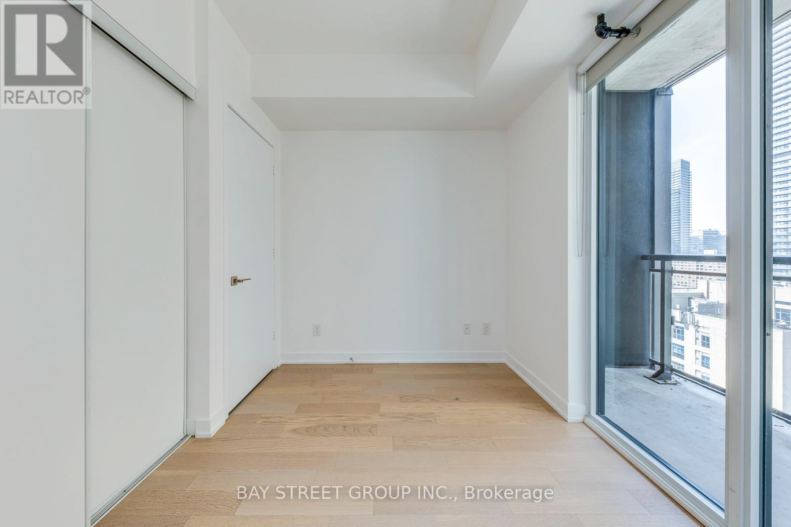 1601 - 17 Dundonald Street, Toronto, Ontario M4Y 1K3 - Photo 31 - C12607706