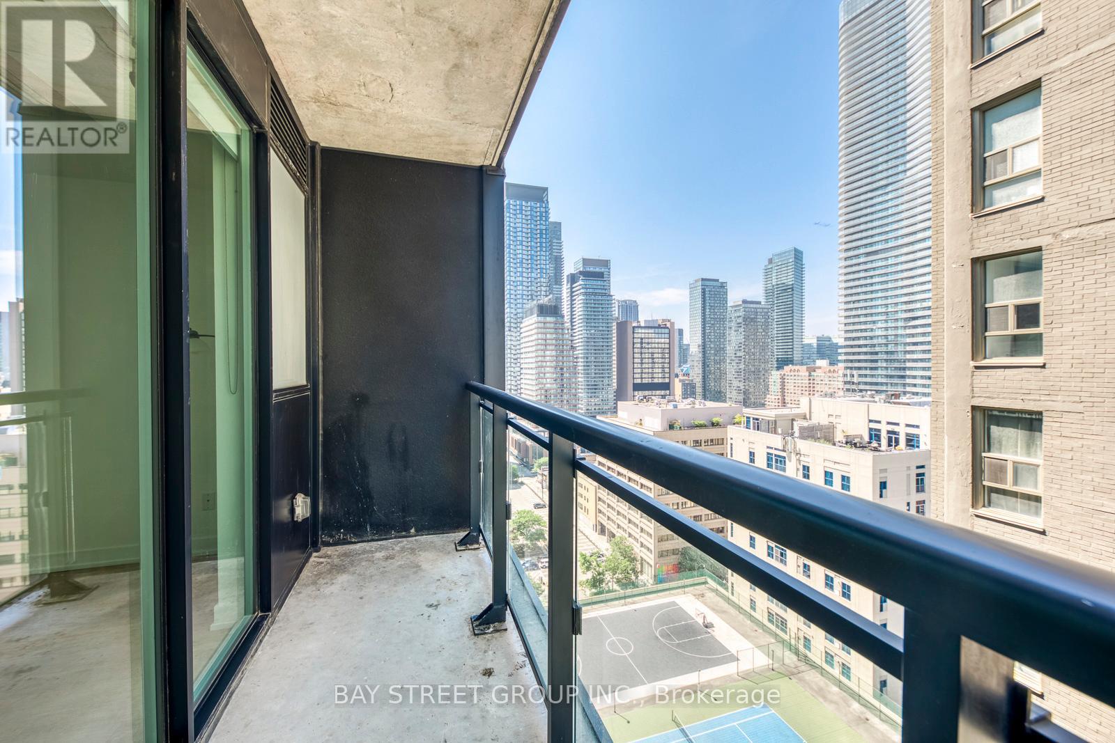 1601 - 17 Dundonald Street, Toronto, Ontario M4Y 1K3 - Photo 35 - C12607706