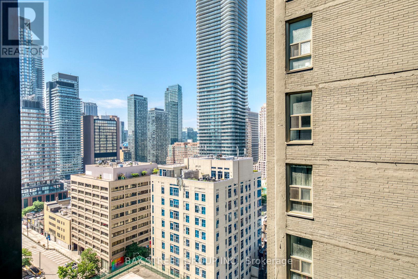 1601 - 17 Dundonald Street, Toronto, Ontario M4Y 1K3 - Photo 36 - C12607706