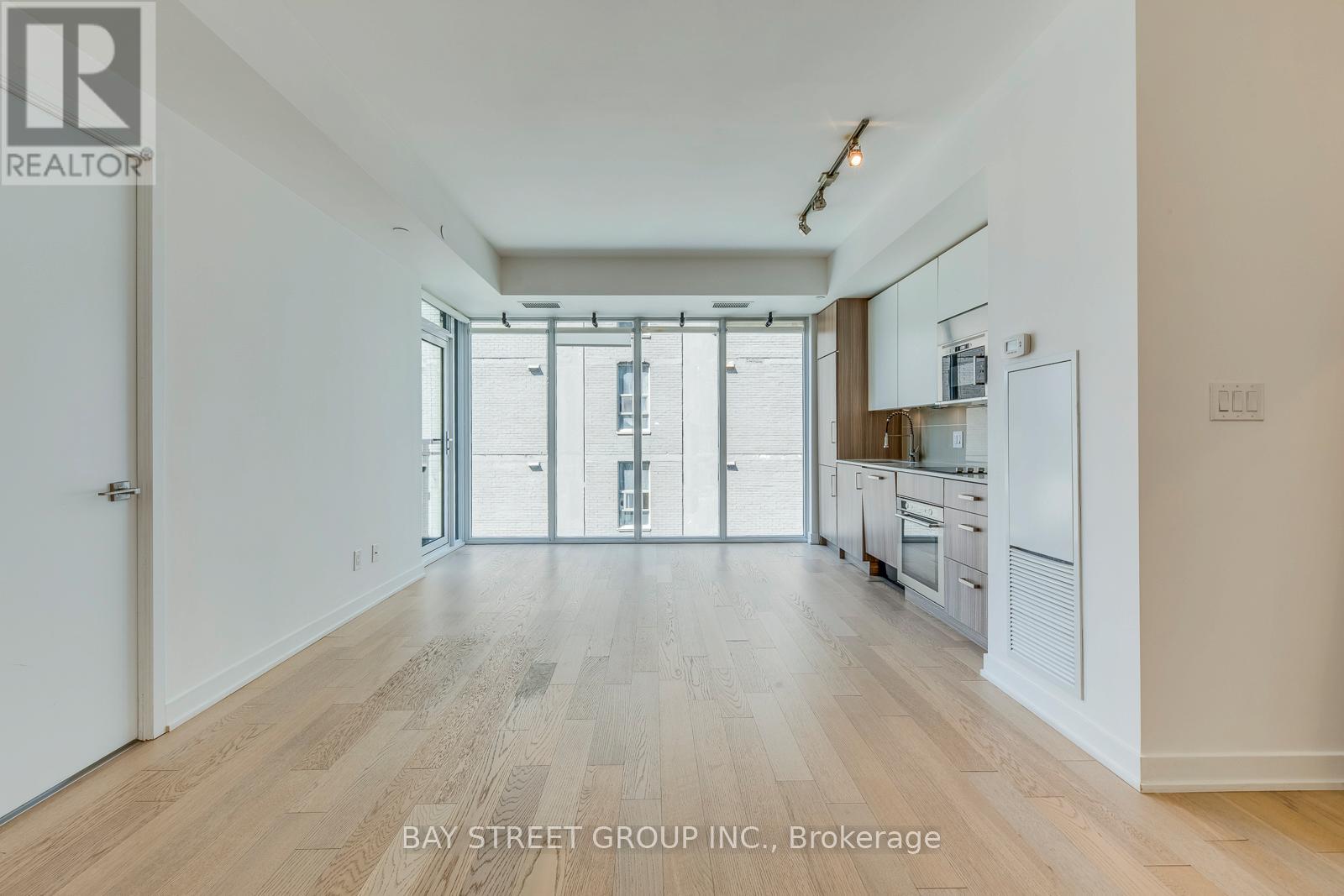 1601 - 17 Dundonald Street, Toronto, Ontario M4Y 1K3 - Photo 7 - C12607706