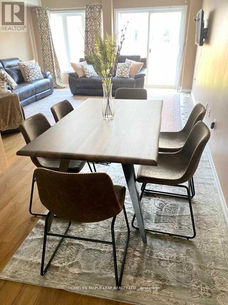 9 Hoover Road, Brampton, Ontario  L7A 4L2 - Photo 5 - W12607680