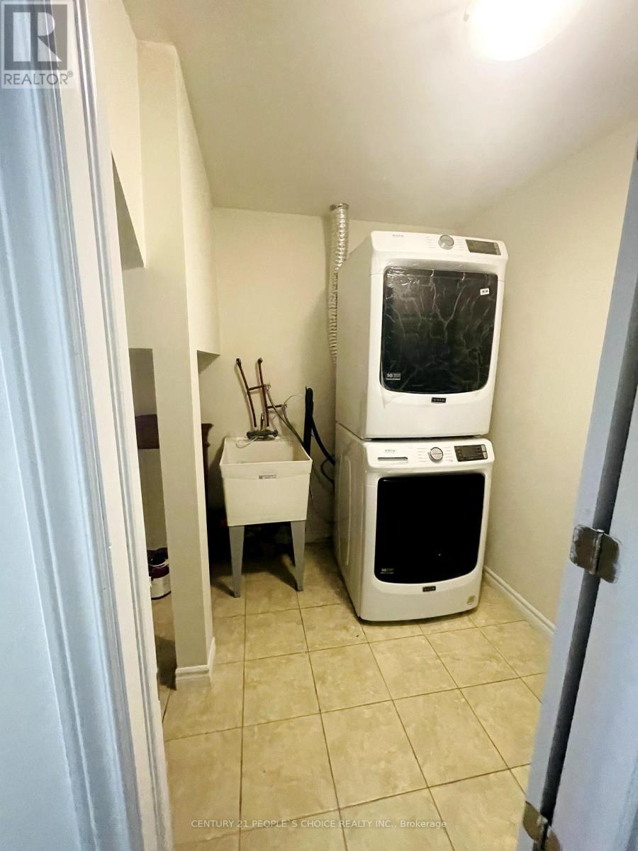 Finished Bsmt - 5551 Meadowcrest Avenue, Mississauga, Ontario  L5M 0V1 - Photo 11 - W12607696