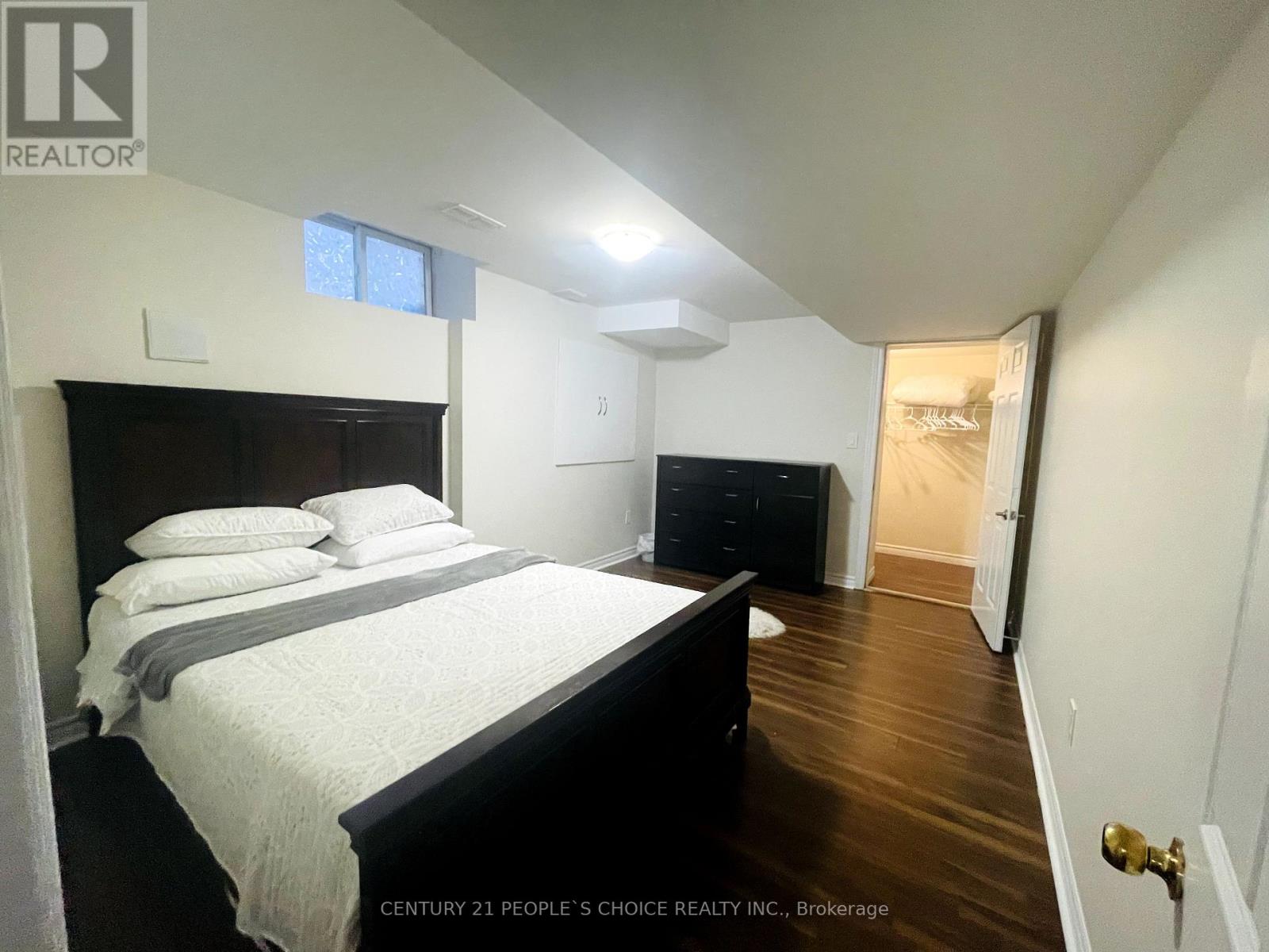 Finished Bsmt - 5551 Meadowcrest Avenue, Mississauga, Ontario  L5M 0V1 - Photo 5 - W12607696