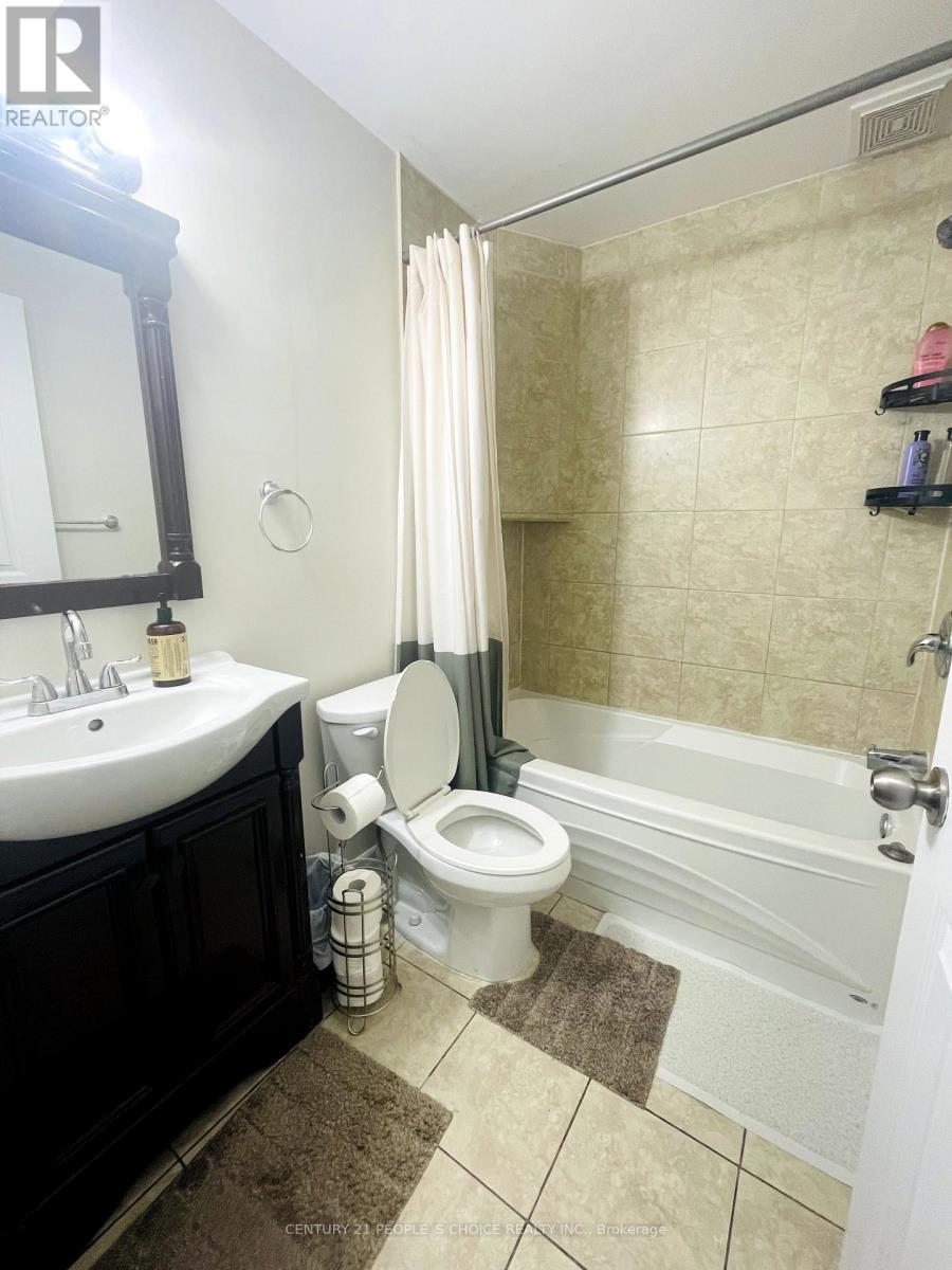 Finished Bsmt - 5551 Meadowcrest Avenue, Mississauga, Ontario  L5M 0V1 - Photo 9 - W12607696