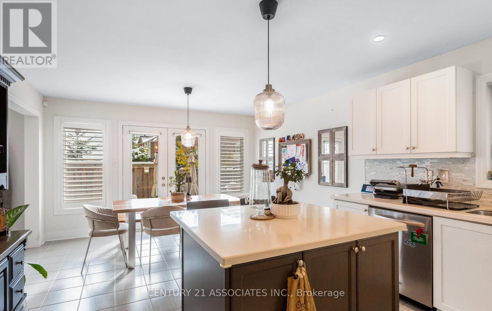 Upper Level - 8 Stillwater Crescent, Hamilton, Ontario  L8B 0X4 - Photo 13 - X12607678