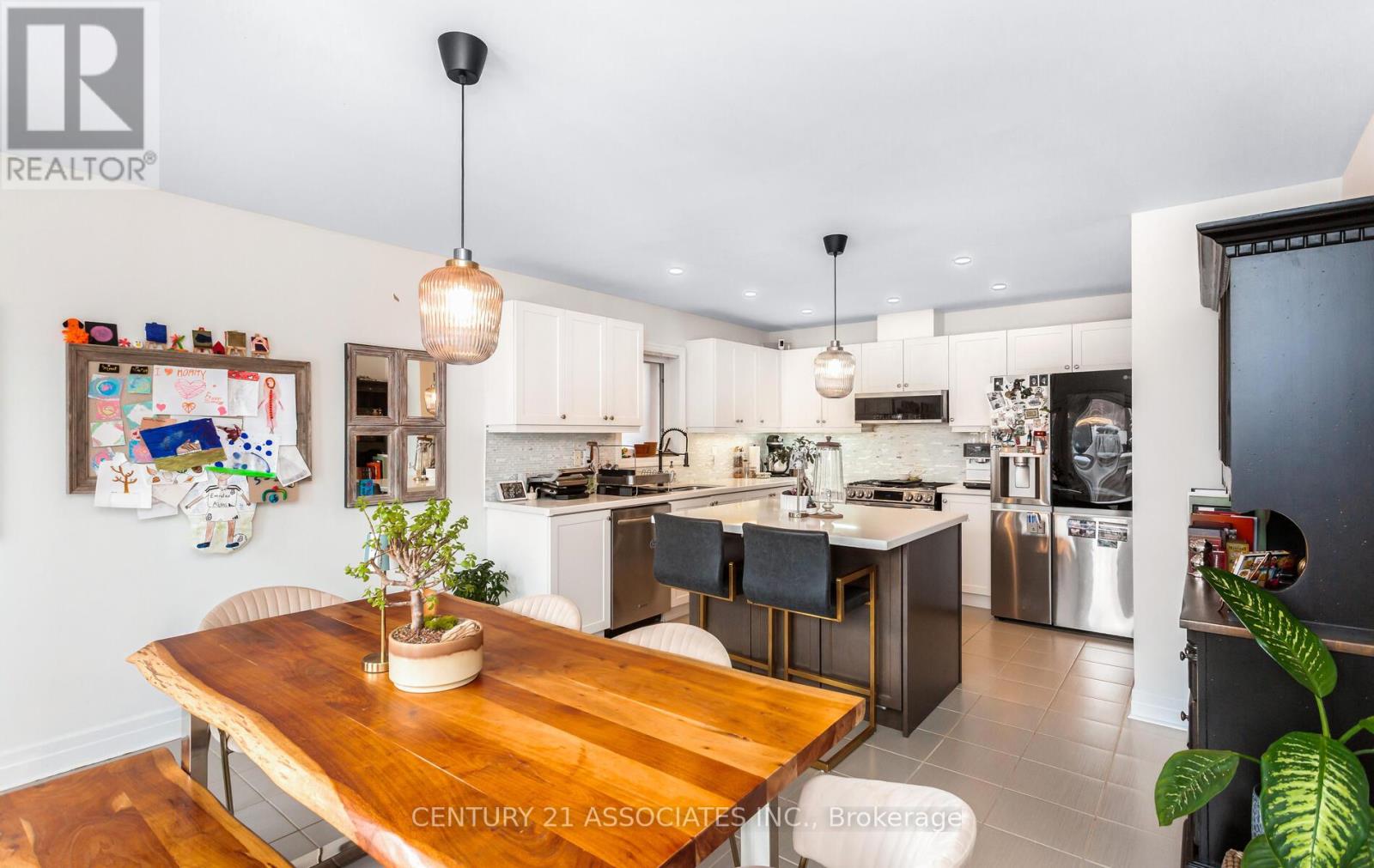 Upper Level - 8 Stillwater Crescent, Hamilton, Ontario  L8B 0X4 - Photo 16 - X12607678