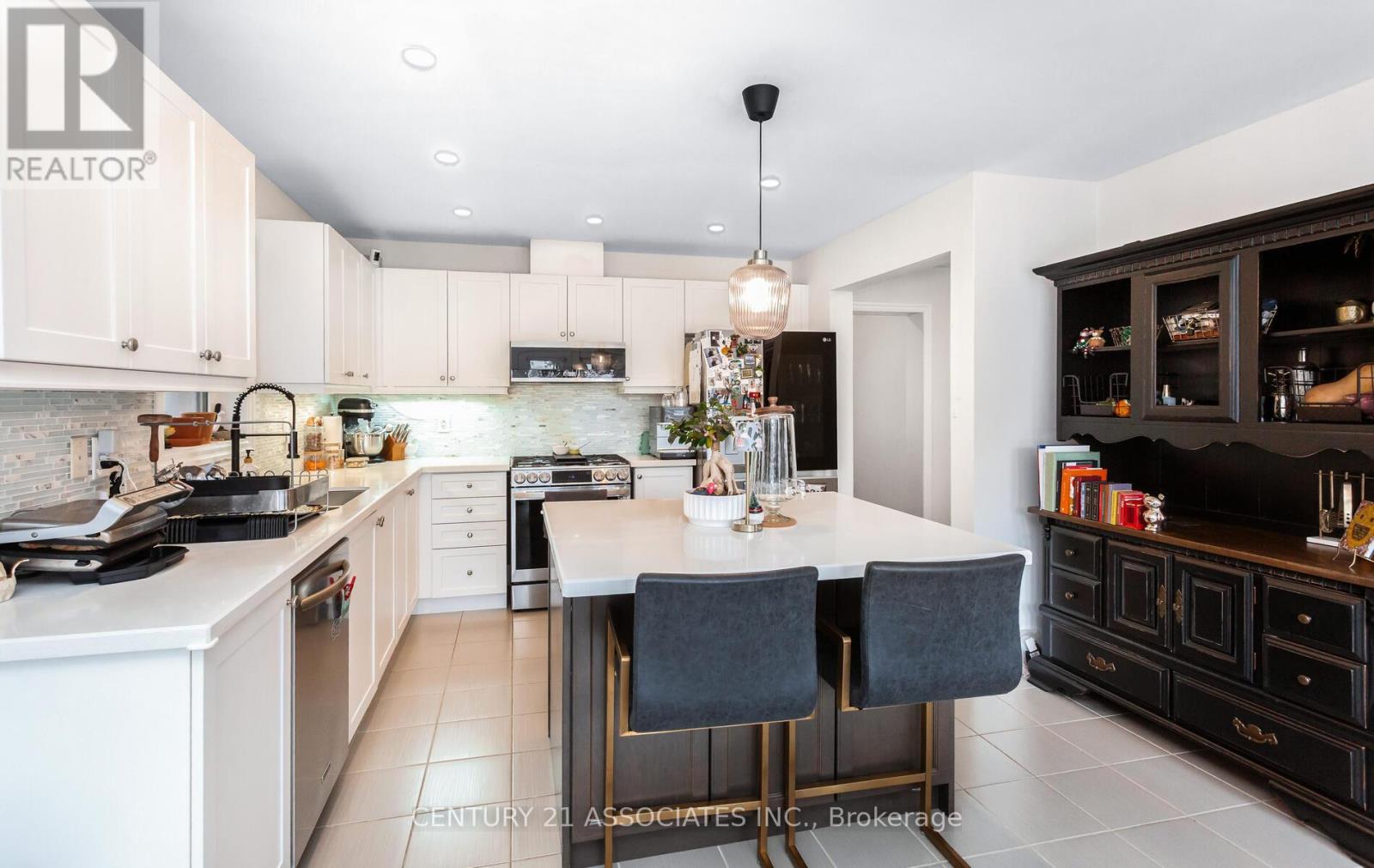 Upper Level - 8 Stillwater Crescent, Hamilton, Ontario  L8B 0X4 - Photo 17 - X12607678