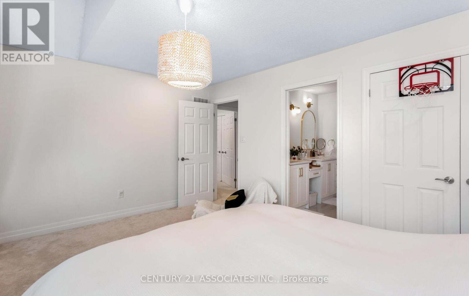 Upper Level - 8 Stillwater Crescent, Hamilton, Ontario  L8B 0X4 - Photo 34 - X12607678