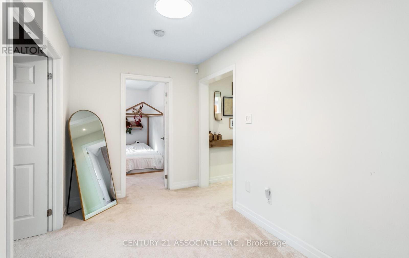 Upper Level - 8 Stillwater Crescent, Hamilton, Ontario  L8B 0X4 - Photo 35 - X12607678